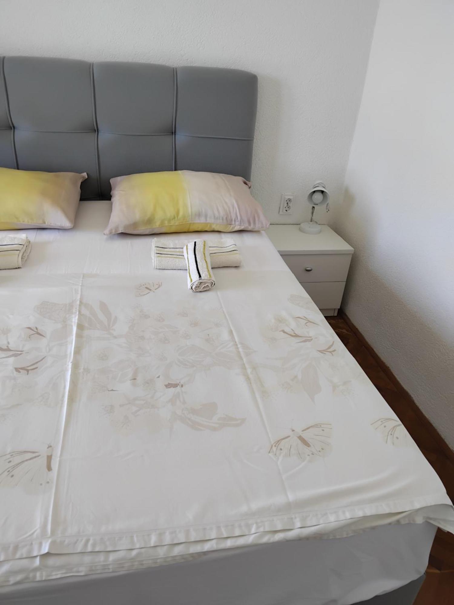 Gasthof Anela With Large Common Tarrace And Beautiful Sea View 3*