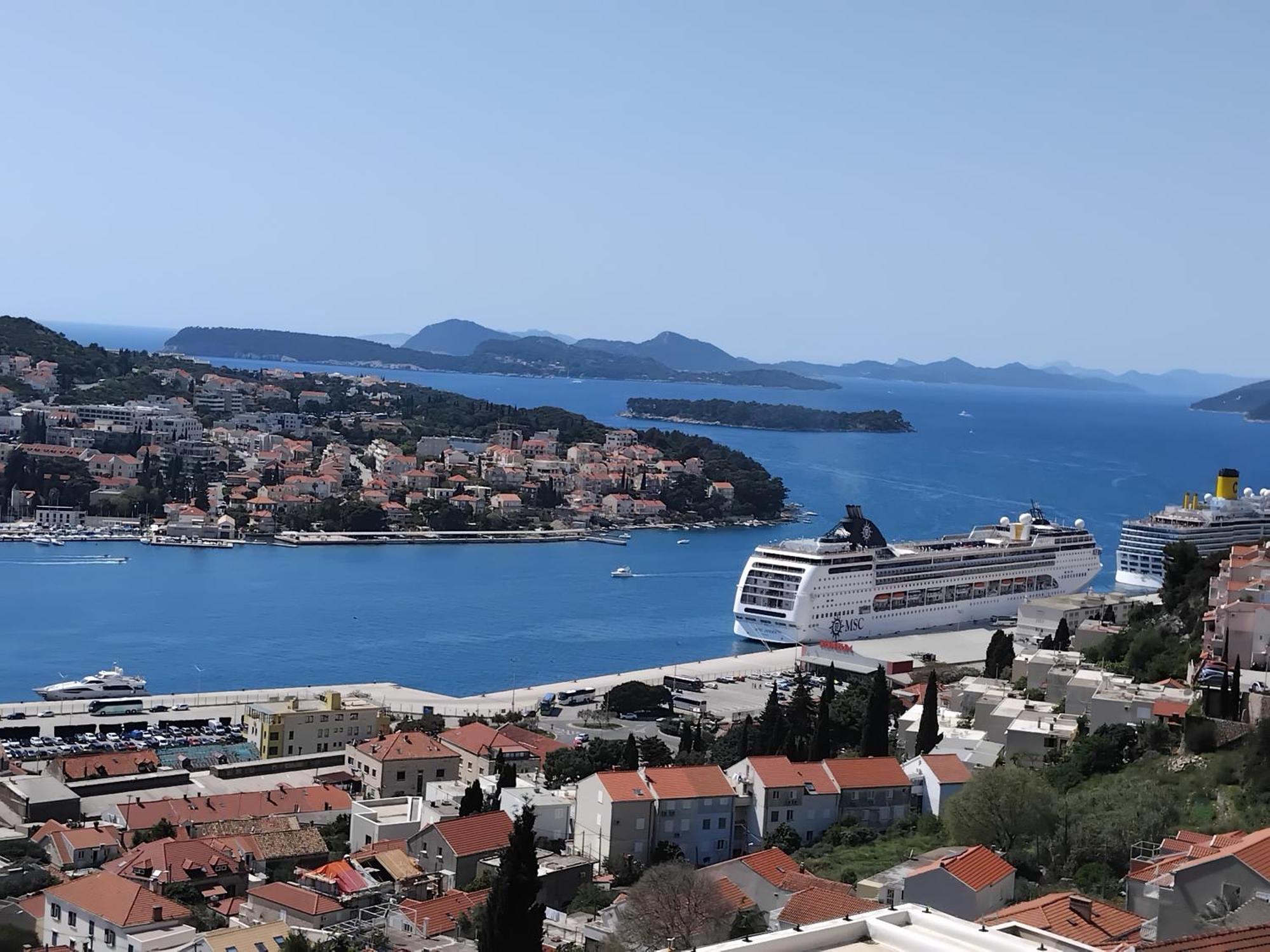 Guest house Anela With Large Common Tarrace And Beautiful Sea View