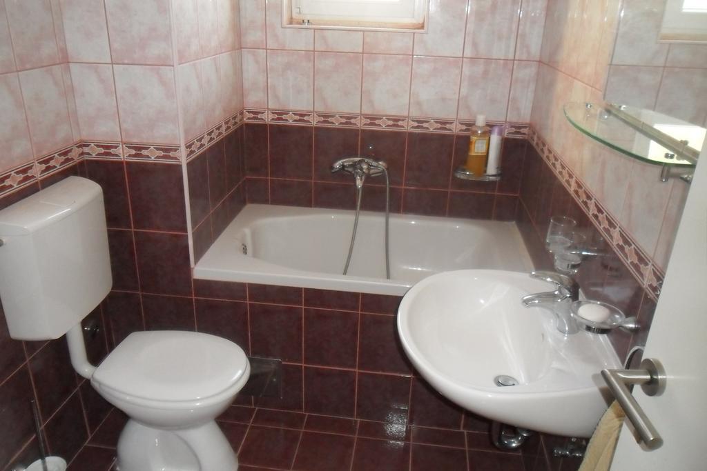 Anela With Large Common Tarrace And Beautiful Sea View Guest house